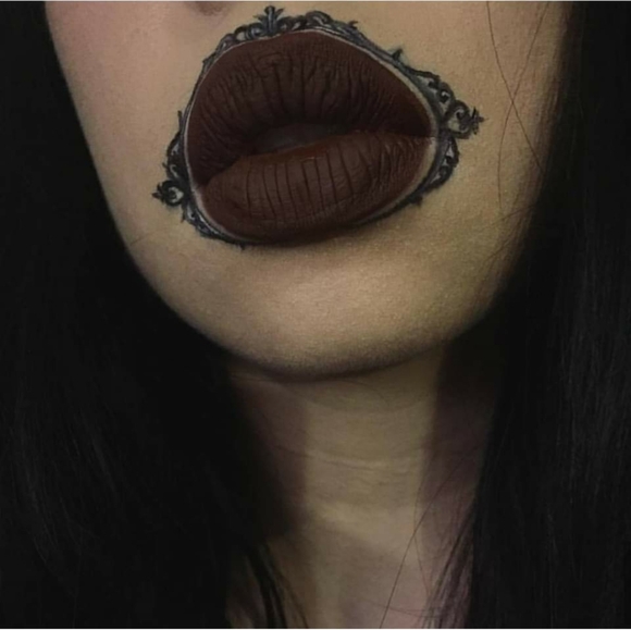 🌟🕷GRAVE Black 🌑 Moon Liquid Matte Lipstick NWT - Picture 6 of 8